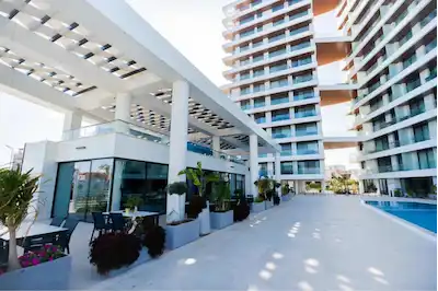 SÜPER LÜKS | PANORAMA LONG BEACH’TE 1+1 | 4. KAT | DENİZ & HAVUZ MANZARALI