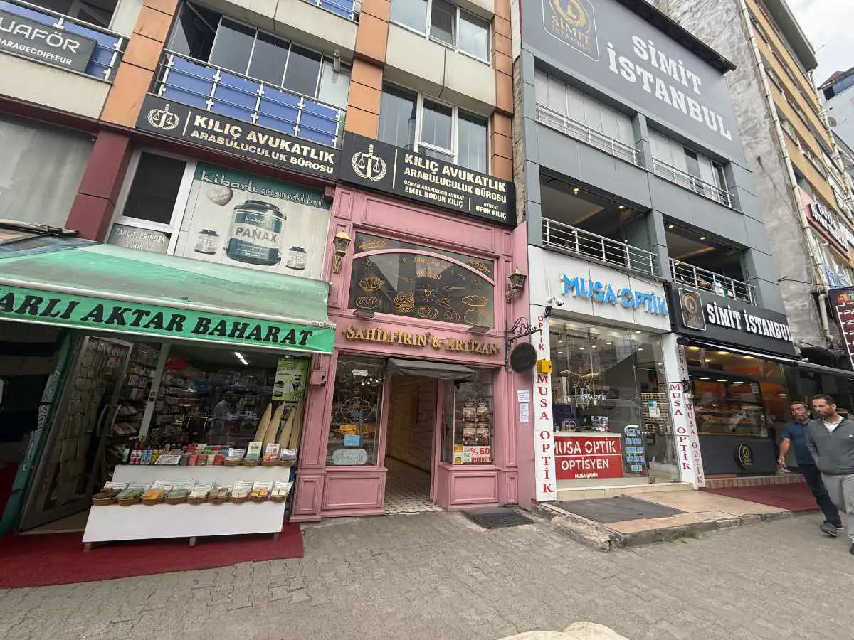 ORHAN YILMAZ CADDESİ ÜZERİNDE KİRALIK GENİŞ DÜKKAN