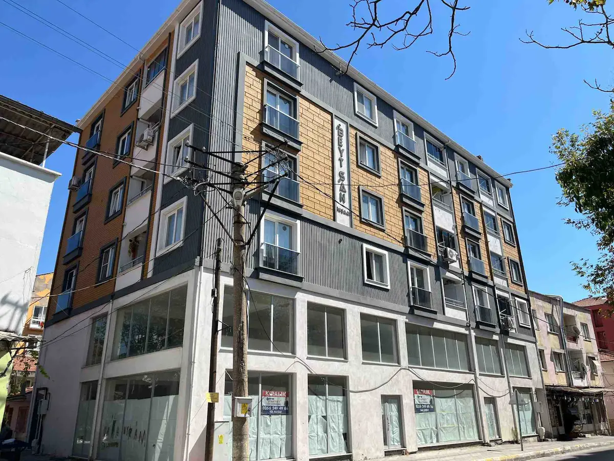 RE/MAX MİD'DEN GÜMÜŞÇEŞME’DE 2024 YAPIM 2+1 | EN ÜST KAT | BALKONLU | KREDİYE UYGUN