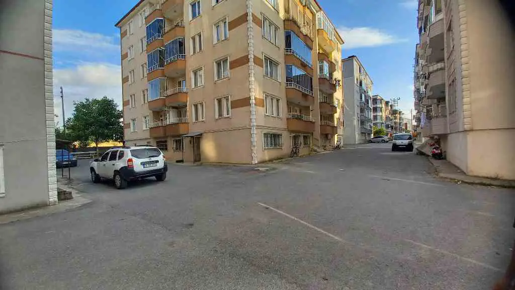 MERKEZE 5 DAKİKA DOĞAYLA İÇ İÇE SATILIK 3+1 DAİRE