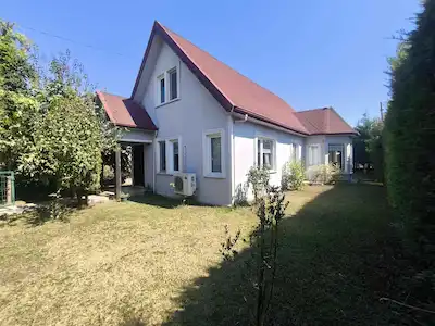ARİFİYE ARİFBEY'DE 310 M² ARSA İÇİNDE I BAHÇELİ MÜSTAKİL VİLLA