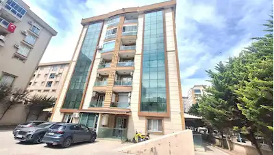 BUCA YILDIZ METRO DURAĞI YANINDA SİTE İÇİ SATILIK 2+1 DAİRE