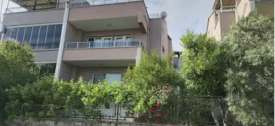 REMAX MODEL DEN BAĞBAŞINDA HAVUZLU SITE IÇERISINDE 5+1 KİRALIK FOURLEX VILLA