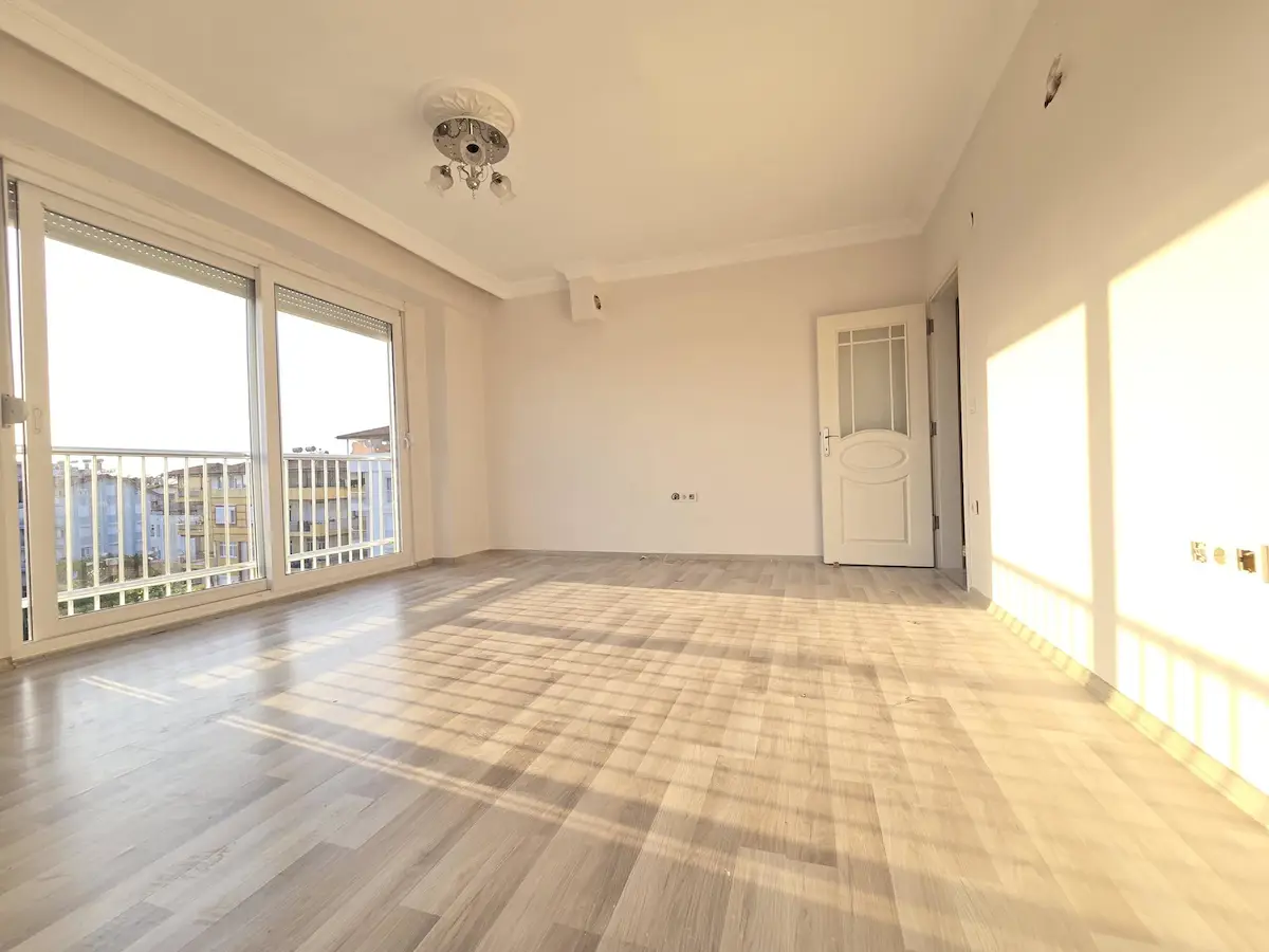 MANAVGAT YAYLA MAH’DE 4+2 GENİŞ 210 M² KİRALIK DAİRE | 3 CEPHE, BALKON, BOŞ