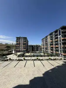 REMAX MURAT ÇIRAK HAVUZLU SİTE SATILIK 1+1 DAİRE