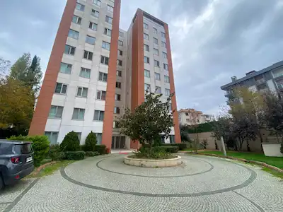 ADANUSPARK SİTESİNDE GÜNEY CEPHELİ SATILIK BOŞ DAİRE