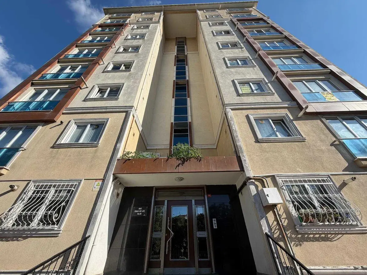 KARTAL CEVİZLİDE MERKEZİ KONUMDA GENİŞ 3+1 SATILIK İSKANLI DAİRE