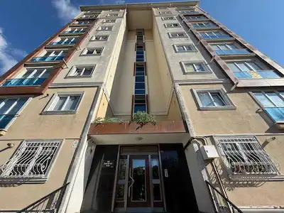 KARTAL CEVİZLİDE MERKEZİ KONUMDA GENİŞ 3+1 SATILIK İSKANLI DAİRE