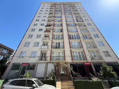 ARMAĞANEVLER ‘DE MERKEZİ KONUMDA GENİŞ VİTRİNLİ KİRALIK DÜKKAN / MAĞAZA