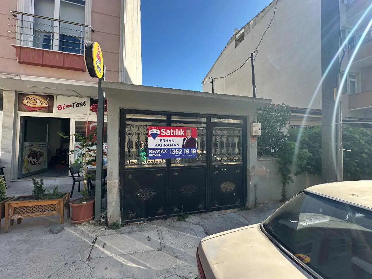 KARACABEY’DE 4 KAT İMARLI 242 M² ARSA ÜZERİNDE 3+1 MÜSTAKİL EV