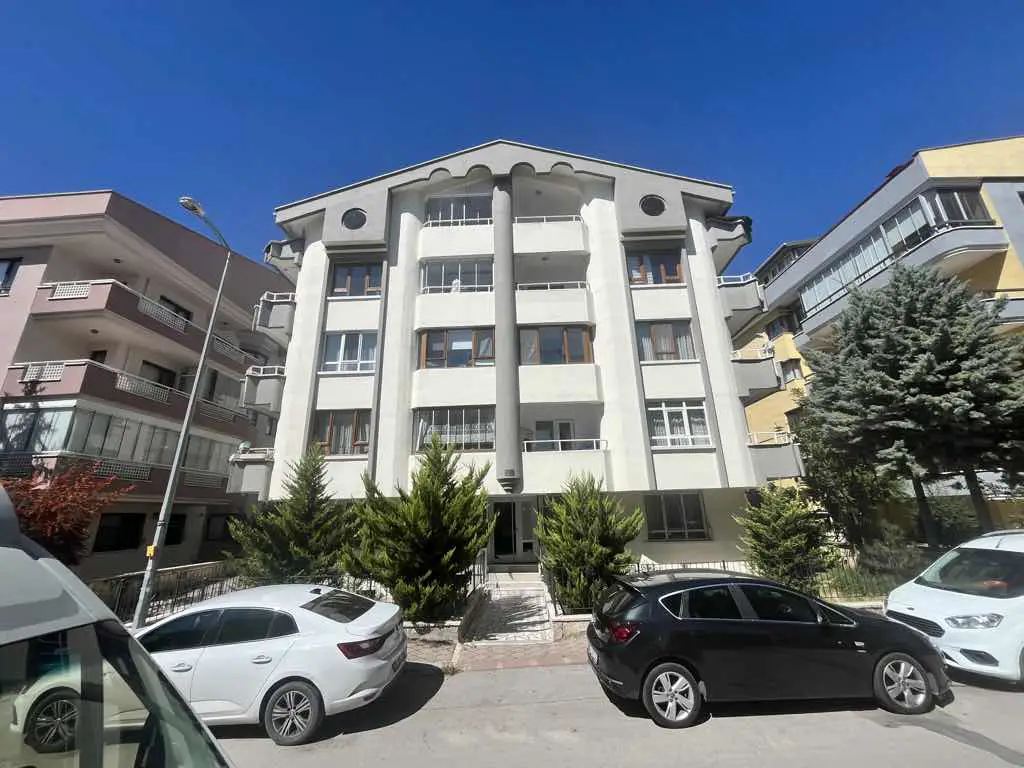 BİRLİK MAHALLESİ – ÇANKAYA KÖŞKÜ YAKINI – SATILIK 4+1 ÇATI DUBLEKS