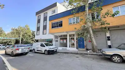RE/MAX EDE'DEN MAĞARALI CADDESİNDE SATILIK DÜKKAN