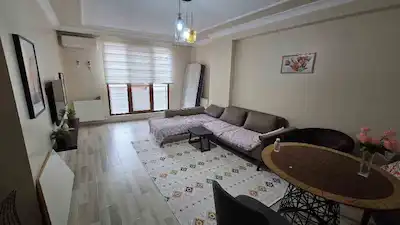 REMAX PRO'DAN LEVENT'E 5 DK MESAFEDE 3+1 EŞYALI ARA KAT DAİRE