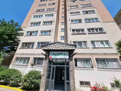 BEYLİKDÜZÜ ADNAN KAHVECİ KORU APT. SATILIK 170M² GENIŞ 3+1