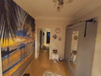 İZMİT MERKEZE YAKIN ÜNİVERSİTE YOLU KANARYA APT. 135 M² KÖŞE 3+1 DAIRE