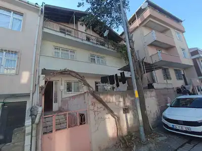 REMAX ASHILL ÜSKÜDAR FERAH MAHALLESINDE 284 METRE ARSA ÜZERINDE 2 KATLI BINA SATILIK