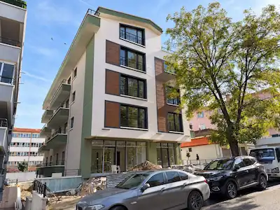 BAĞLAR CADDESİ ÜZERİ SIFIR KAPALI MUTFAKLI SATILIK 2+1 DAİRE