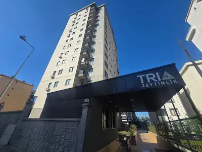 ZERRİN'DEN EKŞİOĞLU TRİA ZEYTİNLİK SİTESİNDE KİRALIK 2+1 DAİRE
