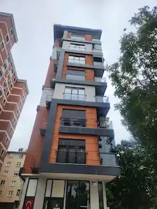 KADIKÖY SAHRAYICEDİT’TE FULL EŞYALI 2+1 ARA KAT  BALKONLU KIRALIK DAIRE