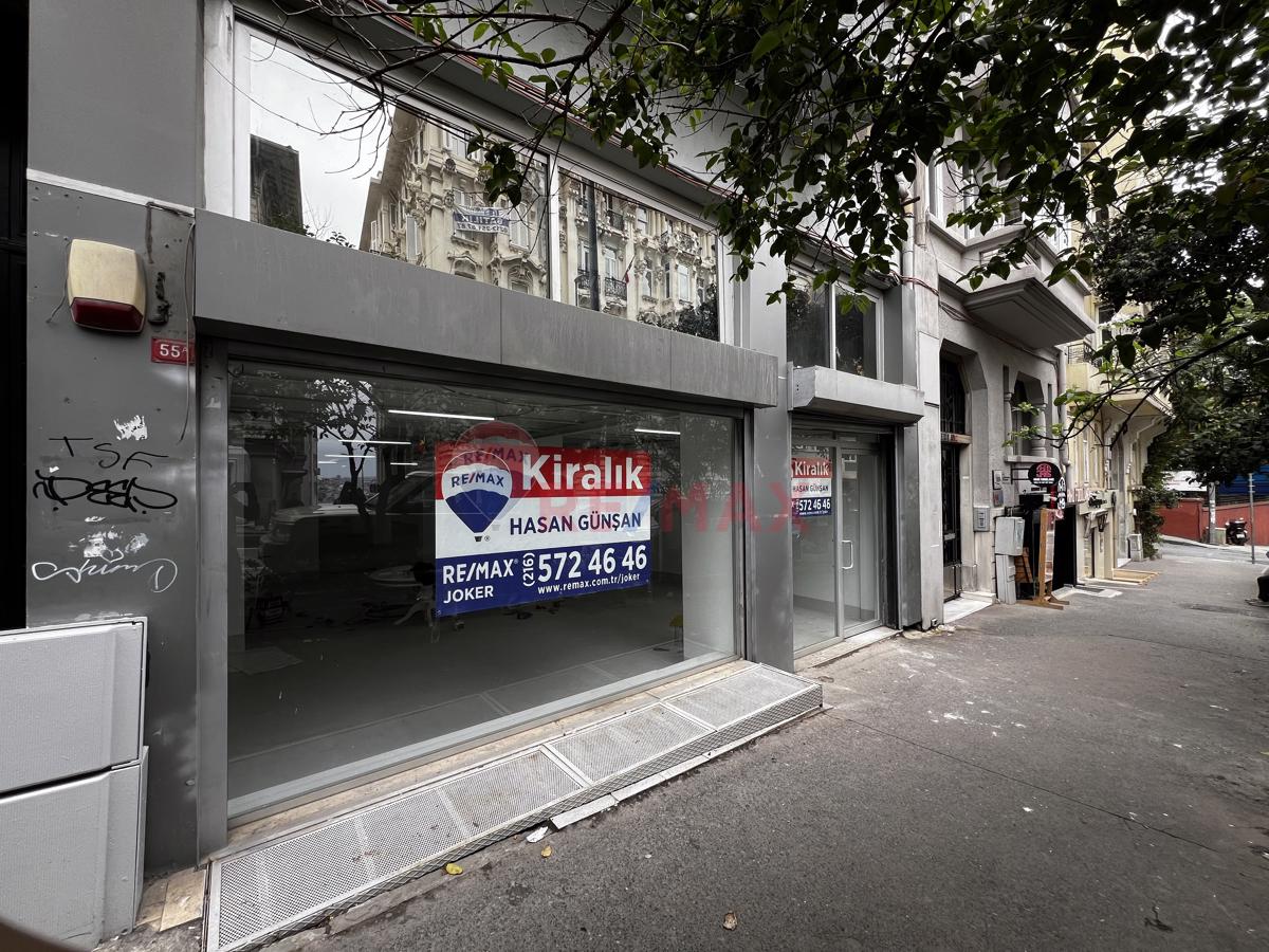 Söğütözü’ndeki ‘KOZ Meydan’da kiralık cadde mağazaları yatırımcıların ilgisine sunuldu