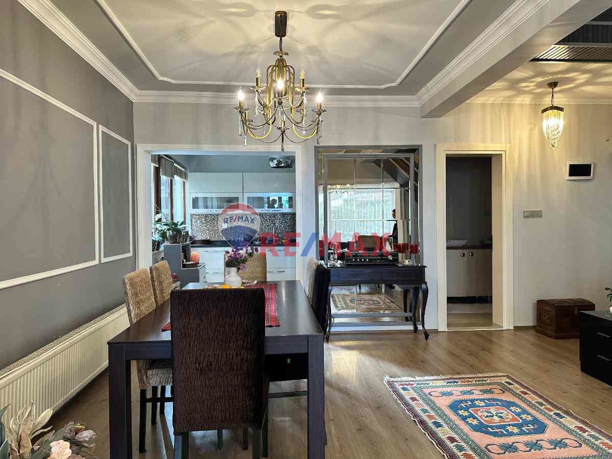 ALTAY SAHIL SITESINDE 3+1 DENIZE SIFIR SATILIK VILLA