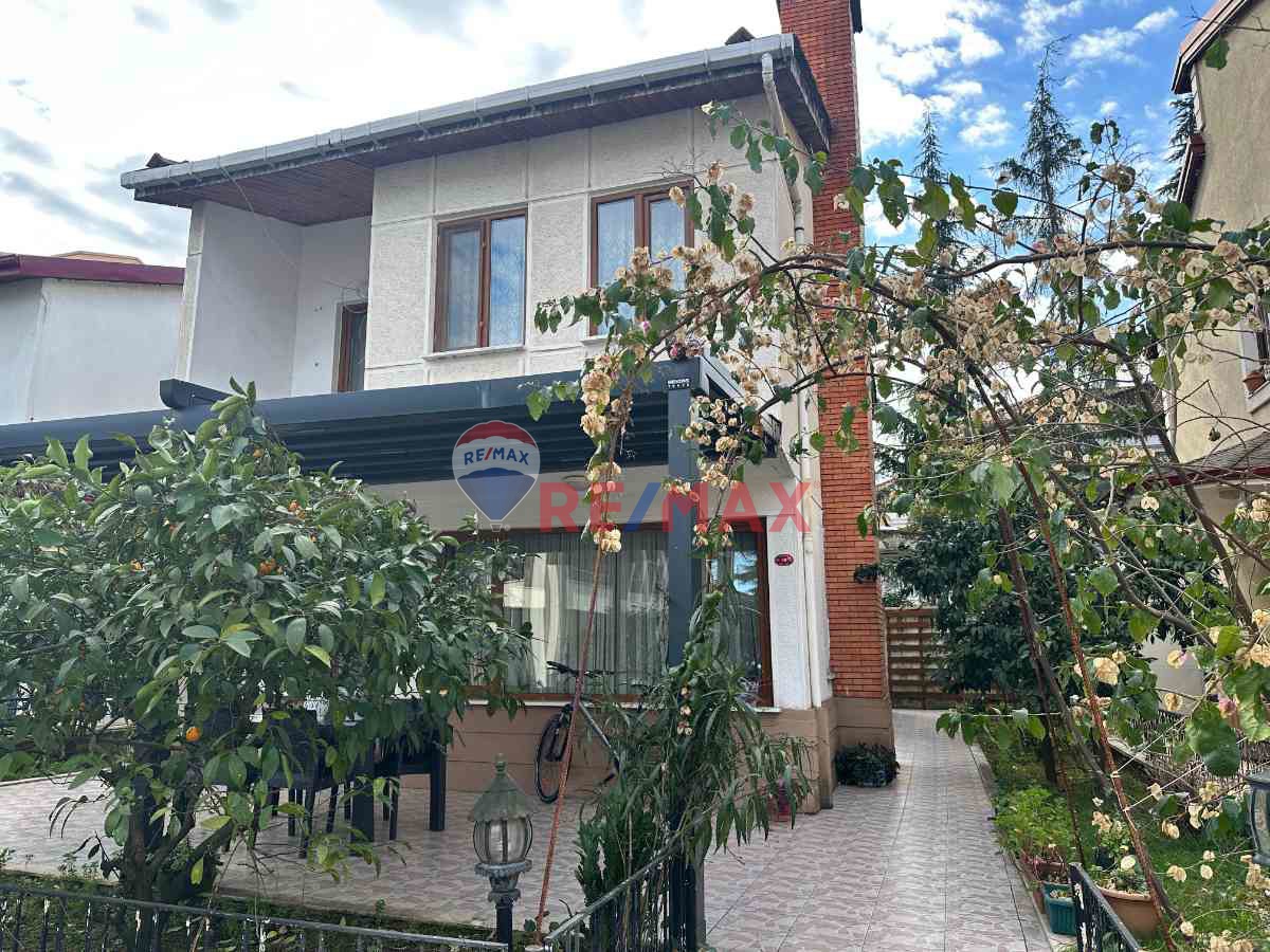 ALTAY SAHIL SITESINDE 3+1 DENIZE SIFIR SATILIK VILLA