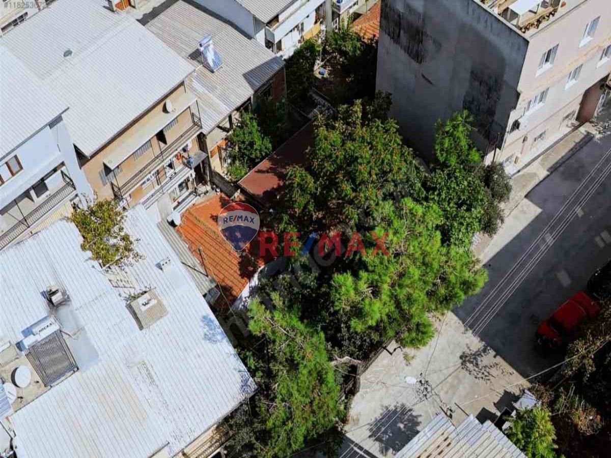 REMAX BEST'TEN BORNOVA MERIÇ MH. DE İMARLI SATILIK ARSA