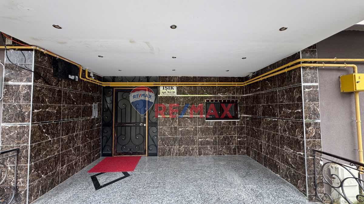 RE/MAX YALI'DAN GÖLEVİ MAHALLESİNDE KİRALIK 2+1 DAİRE !