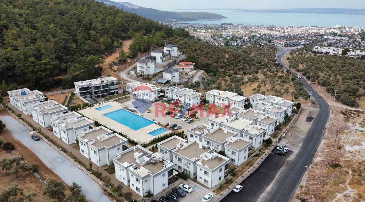 REMAX COOL'DAN MERKEZİ KONUMLU HAVUZLU SİTE İÇİ KİRALIK DAİRE