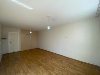 REMAX BEYAZ YÜZÜNCÜYIL SAYGIN KENT SİTESİ 4 + 1 KİRALIK DAİRE