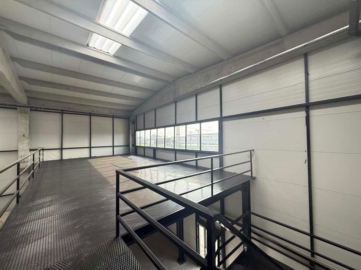 YOLA CEPHE OSB YAKINI 1350 M2 KİRALIK DEPO ÜRETİM ALANI