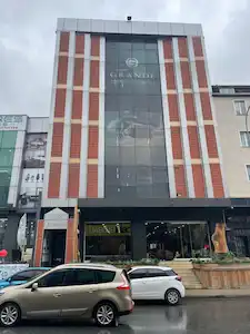 ÜMRANİYE YUKARI DUDULLU'DA PLAZA KONSEPTİNDE 400 M² KİRALIK