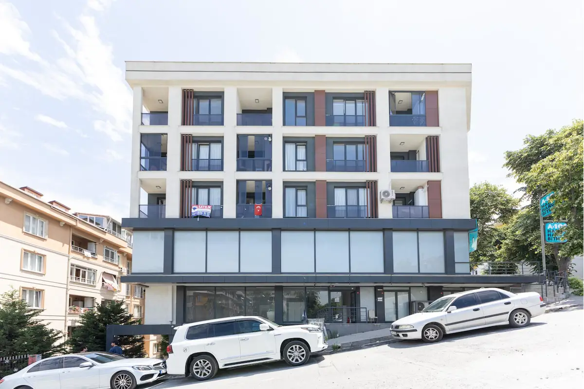 BEYLİKDÜZÜ YAKUPLU'DA *BOŞ* GENİŞ-KULLANIŞLI-FERAH 3+1 DAİRE