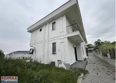 SATILIK YENİKÖY VİLLA