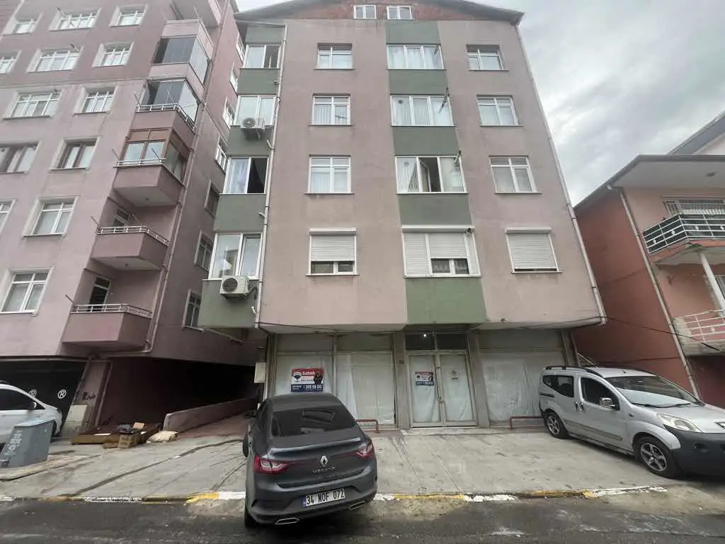 PENDİK ÜST KAYNARCA DA E5 150 METRE MESAFEDE YATIRIMLIK SATILIK DÜKKAN