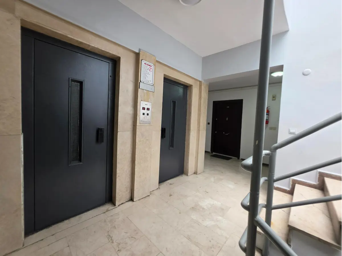 BİRLİK SS TE 2. İŞ MERKEZİNDE SATILIK 40M² HAZIR OFİS 2