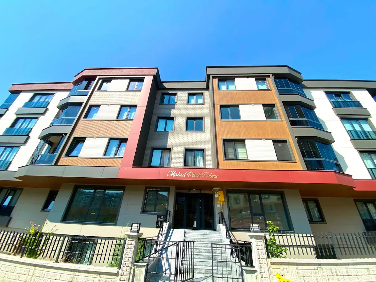 ATAKUM MEVLANA MAHALLESİNDE MAHAL PARK EVLERİNDE KİRALIK 1+1
