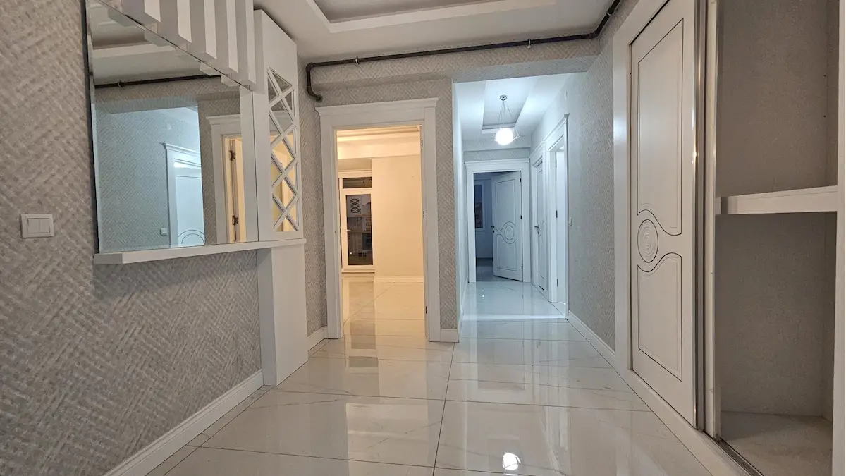 ELBEYLER PLATİNUM SİTSNDE 3+1 AMA BİR ODASI KAPALI KİRALIK DAİRE