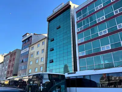 *REMAX*ATILLA KOSTAK*ÇAKMAK METRO KARŞISI ALEMDAĞ CAD. OFIS KATI