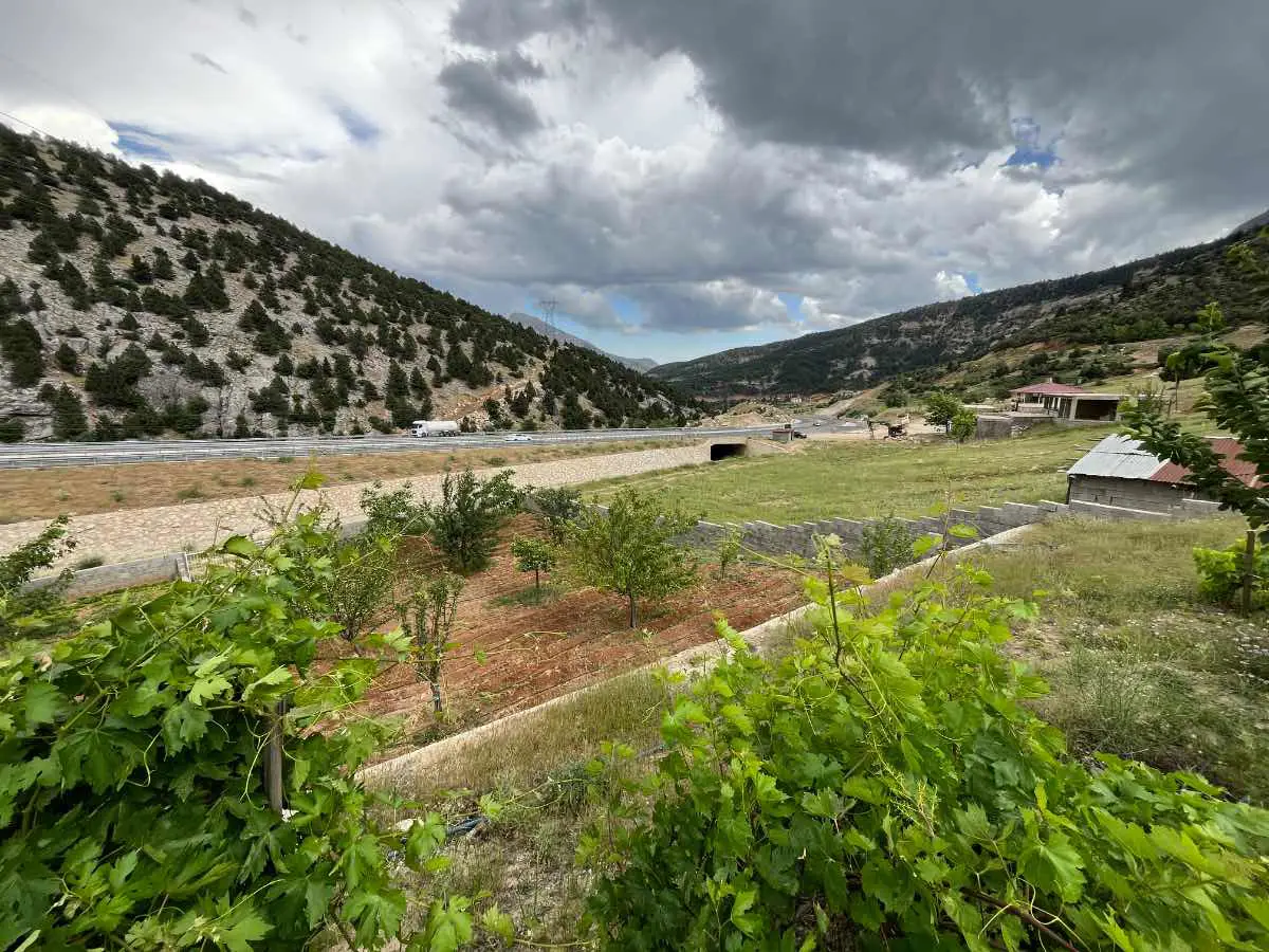 RE/MAX EDE'DEN TEKİRDE ANA YOL KENARI SATILIK MÜSTAKİL ARAZİ