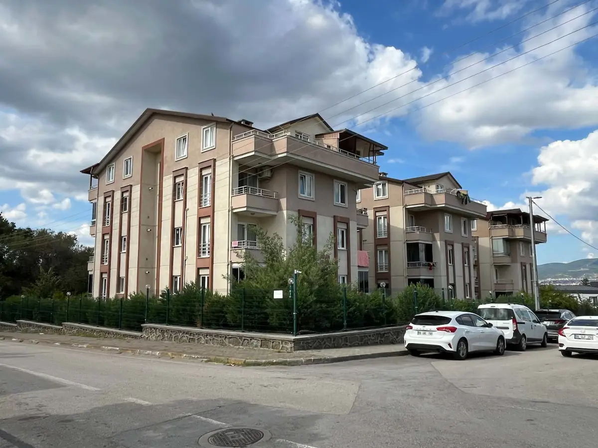 REMAXÇAKRA ÖMER ONAYCI'DAN TOPÇULARDA SITE İÇI 3+1 BAHÇE DUBLEKS