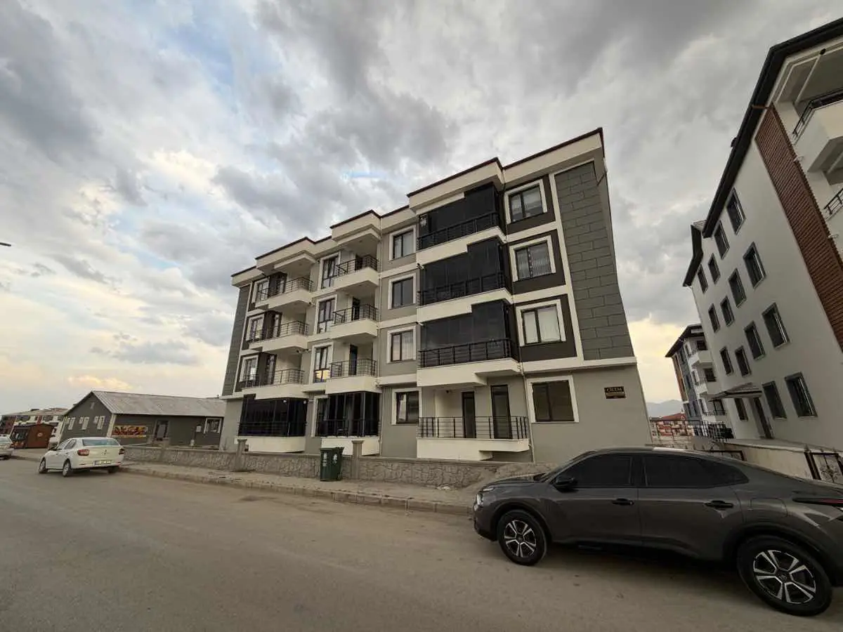 REMAX DEM'DEN BAŞBAĞLAR MAH. LÜKS KİRALIK 2+1 DAİRE