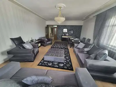 RE/MAX DEĞİŞİMDEN CUMHURİYET MAH. MERKEZİ KONUMDA 4+1 KİRALIK DAİRE