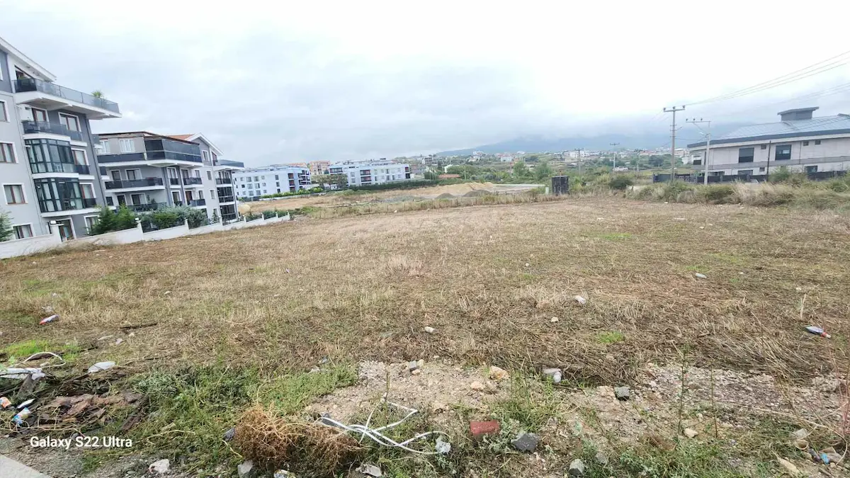 RE/MAX ŞEHİR'DEN ÇINARCIK KORU'DA KONUT + TİCARİ İMARLI ARSA