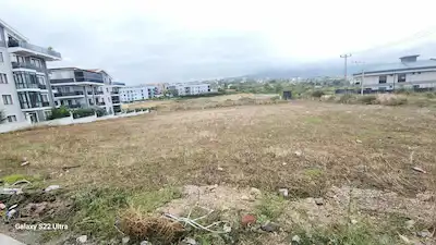 RE/MAX ŞEHİR'DEN ÇINARCIK KORU'DA KONUT + TİCARİ İMARLI ARSA