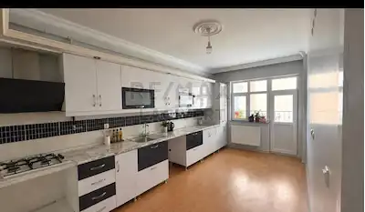 RE/MAX LACİVERT'TEN YILDIZKENT'TE KİRALIK 3+1  DAİRE