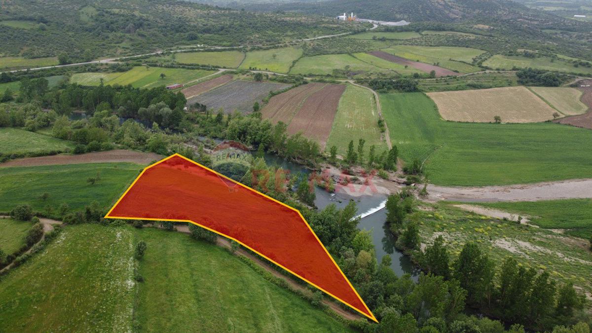 REMAX İNCİDEN YENİCE BAYATLAR SATILIK 6.500 M2 SATILIK TARLA