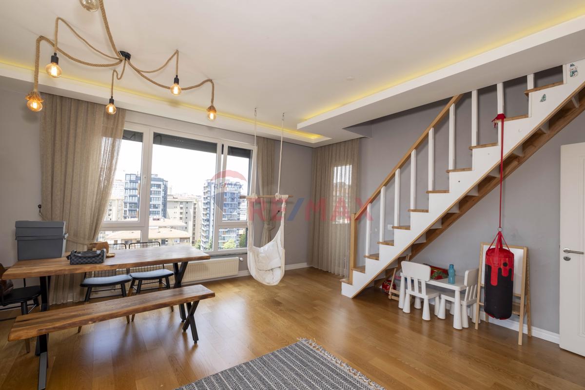 GRENA SUADIYE SITESI SATILIK 5+1 ÇATI DUBLEKSI DAIRE 