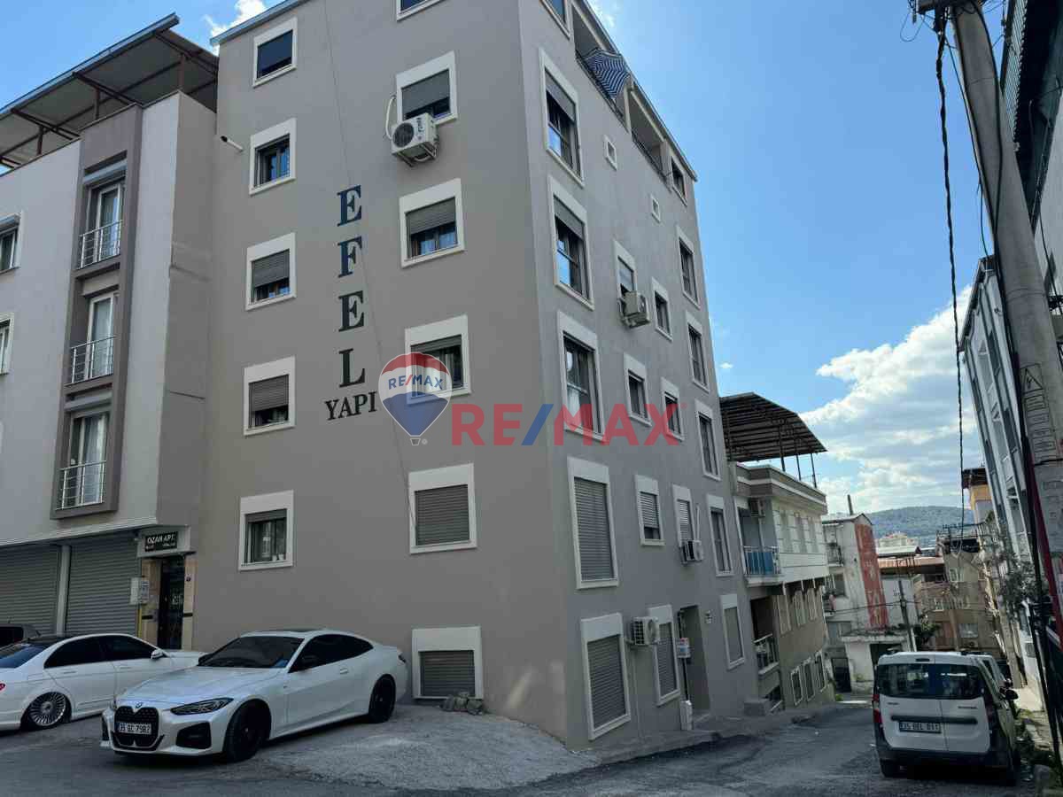 YILDIZ MAHALLESI MERKEZI KONUM DA 2+1 ASANSÖRLÜ ÇATI DUBLEX YENI DAIRE