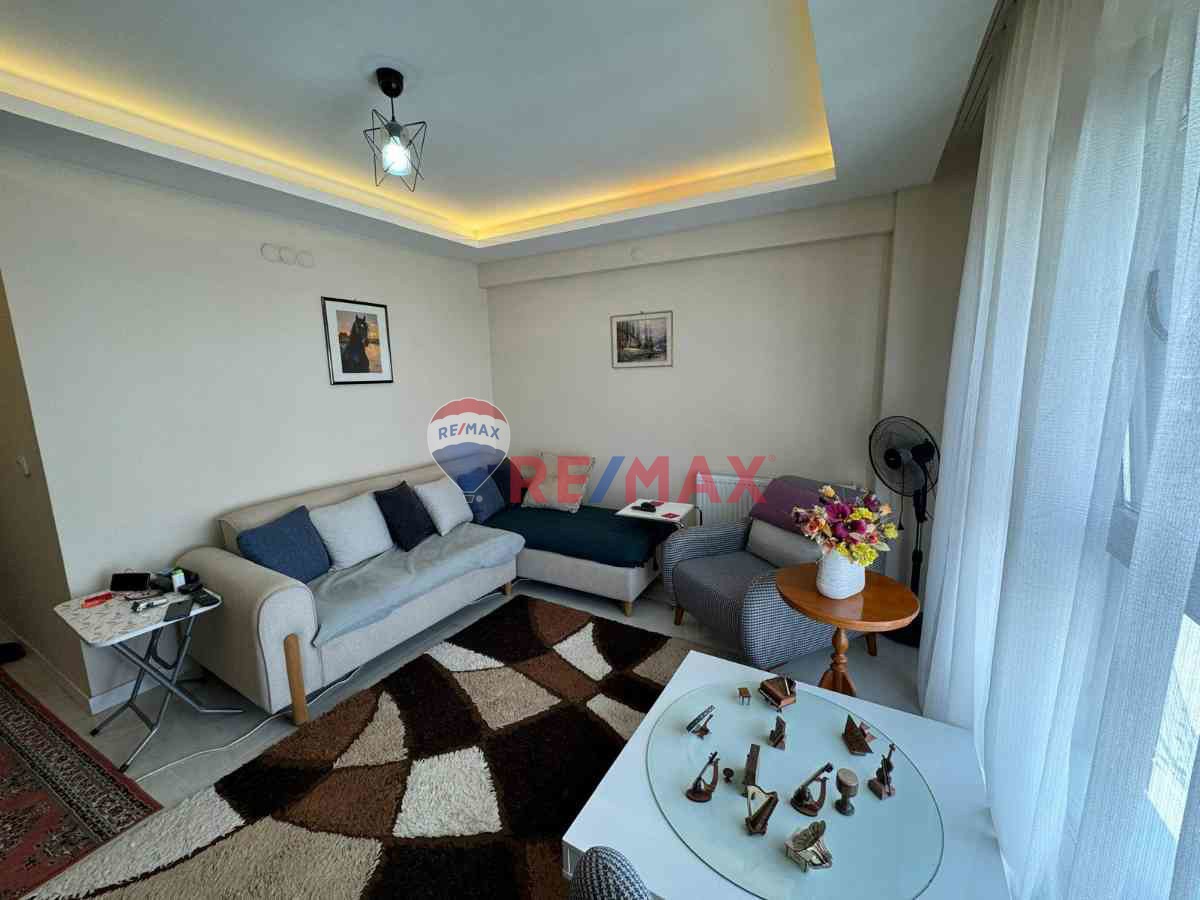 YILDIZ MAHALLESI MERKEZI KONUM DA 2+1 ASANSÖRLÜ ÇATI DUBLEX YENI DAIRE